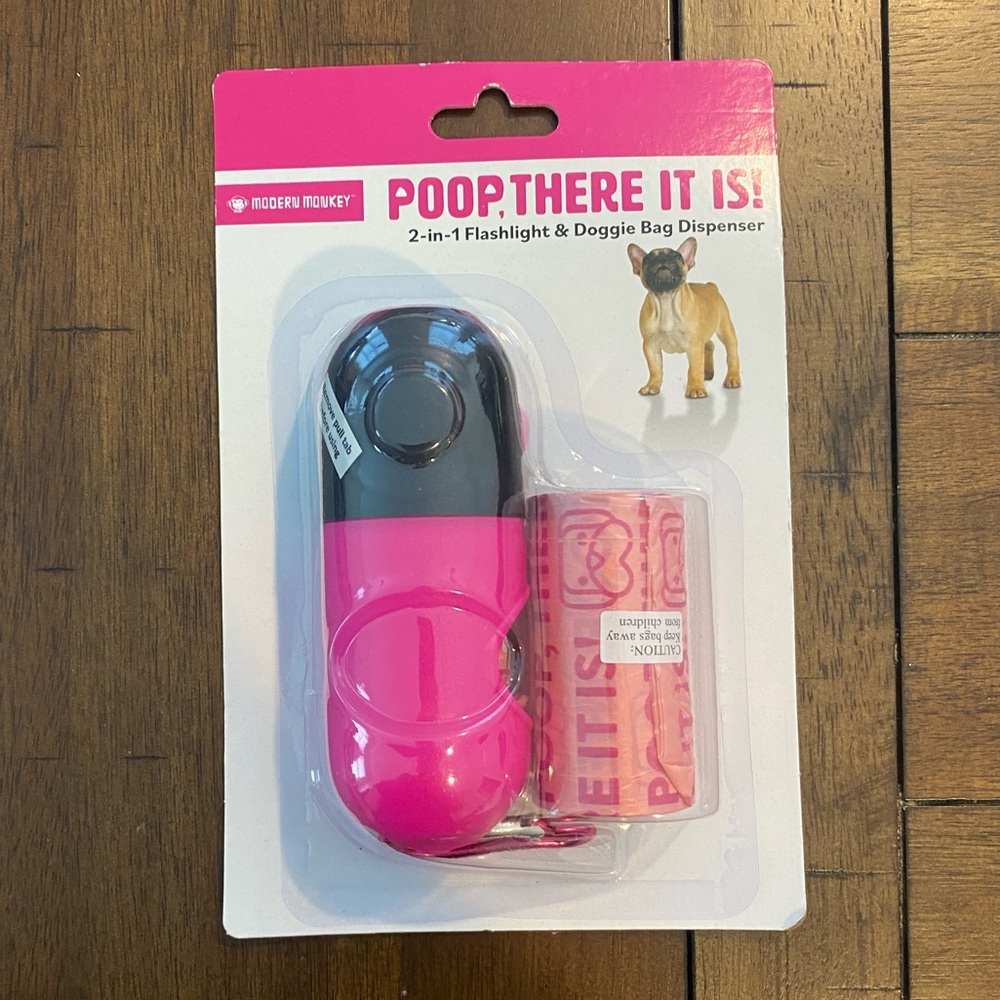 2-in-1 Flashlight & Doggie Bag Dispenser - Picture 2 of 3